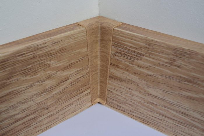 Põrandaliistu sisenurk PVC Liguria Oak 22 x 75 mm