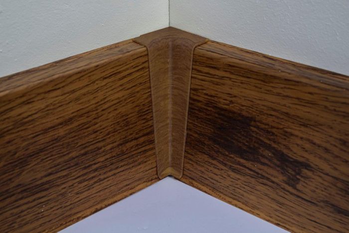 Põrandaliistu sisenurk PVC Cantabrian Oak 22 x 75 mm